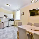 U Ewy W Kolobrzegu Podczele - 2 Sypialnie 50m2, Wifi I Darmowy Parking!