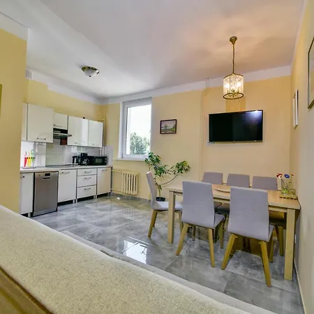 U Ewy W Kolobrzegu Podczele - 2 Sypialnie 50m2, Wifi I Darmowy Parking! Apartmán Kolobřeh