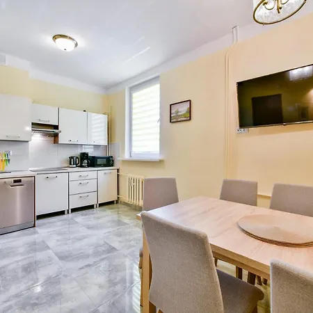 U Ewy W Kolobrzegu Podczele - 2 Sypialnie 50m2, Wifi I Darmowy Parking!