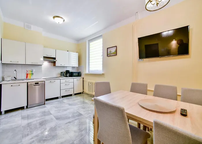 U Ewy W Kolobrzegu Podczele - 2 Sypialnie 50m2, Wifi I Darmowy Parking!