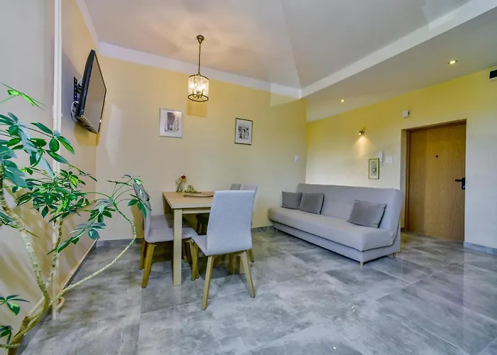 U Ewy W Kolobrzegu Podczele - 2 Sypialnie 50m2, Wifi I Darmowy Parking!