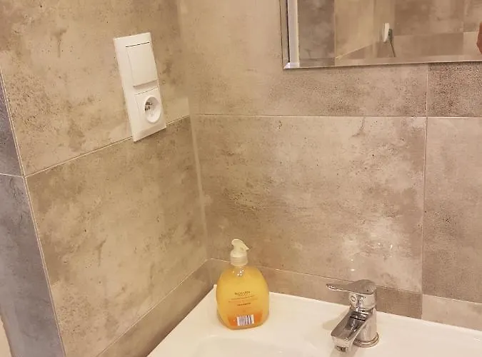 U Ewy W Kolobrzegu Podczele - 2 Sypialnie 50m2, Wifi I Darmowy Parking! Daire Kolobrzeg