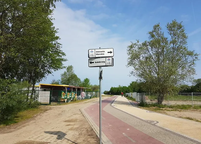 U Ewy W Kolobrzegu Podczele - 2 Sypialnie 50m2, Wifi I Darmowy Parking! Daire Kolobrzeg